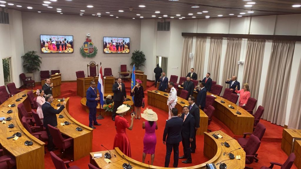 Gobernador De Aruba Juramento A Miembros Del Parlamento Noticia Impacto Aruba